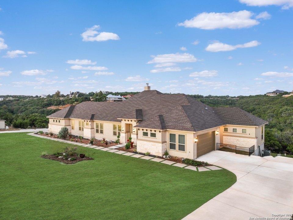 Newly installed Class 4 architectural shingle roof on a single-story Boerne home